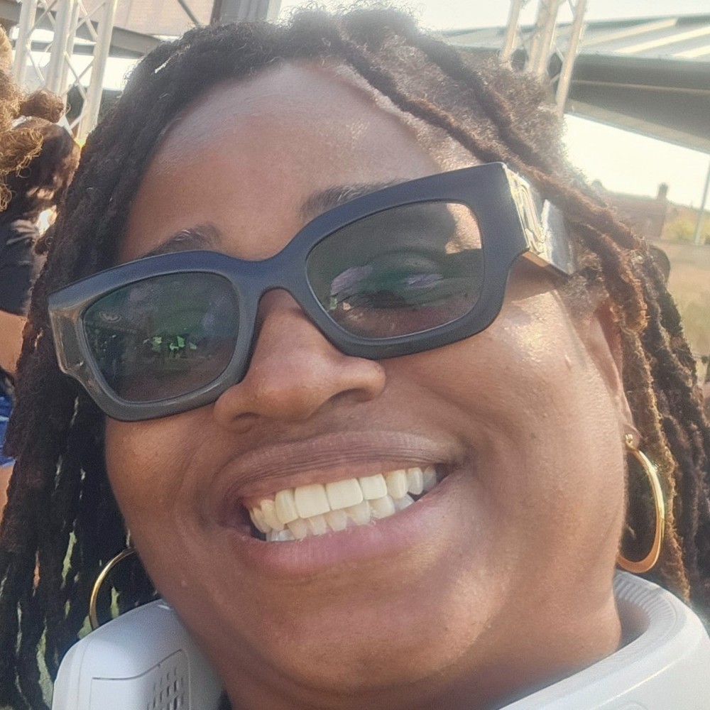 Meet your Posher, Francina